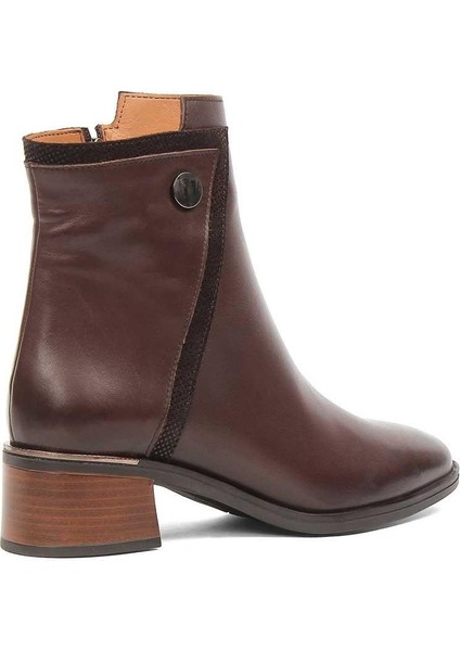 Kadın Kahverengi Fermuarlı Kalın Topuklu Deri Bot