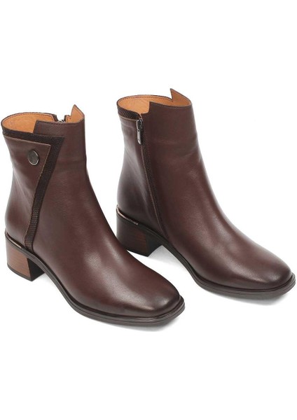 Kadın Kahverengi Fermuarlı Kalın Topuklu Deri Bot