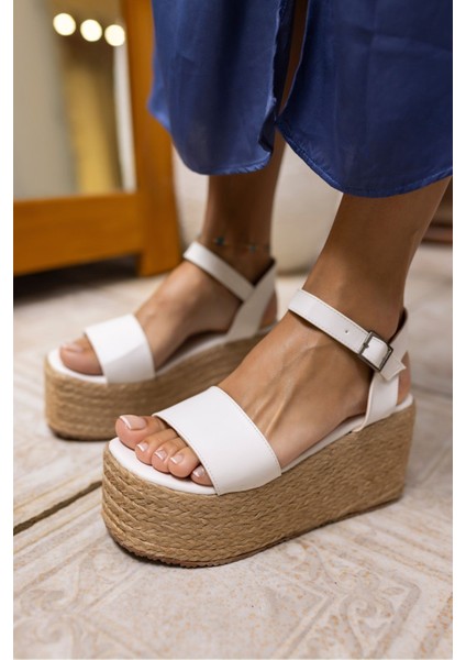 Join Kadin Beyaz Espadrıl Ip Sargılı Feta Sandalet