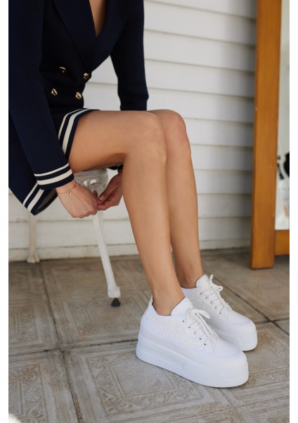 Vardy Kadın Beyaz Pullu Bagcıklı Dolgu Topuklu Gelın ve Gunluk Kullanım Uygun fiyatları