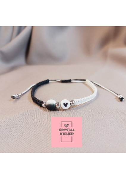 Beşiktaş Temalı Makrome Bileklik – Bjk Siyah Beyaz Kalp Boncuklu El Yapımı Unisex Taraftar Bileklik - Beşiktaş Bileklik - Makrome Bileklik - Taraftar Bileklik - Siyah Beyaz Bileklik modelleri