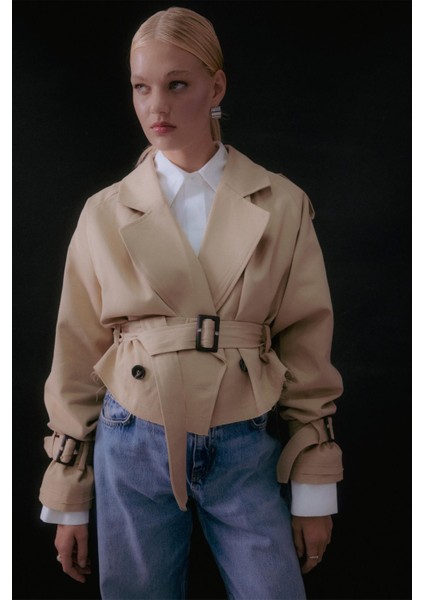 Kemerli Kısa Trenç Bej indirimleri