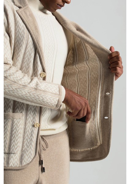Kaşmir-Ipek-Yün Karışım M Desenli Açık Bej Triko Blazer Ceket fırsatları