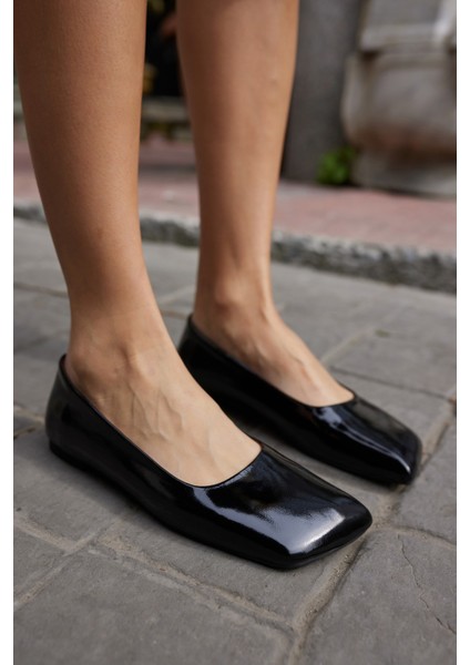 Covizzi Kadın Siyah Gercek Deri Rugan Babet fiyatları