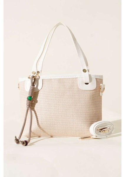 Hasır Dokulu Charm Hediyeli Kadın Omuz Çantasında fiyatları