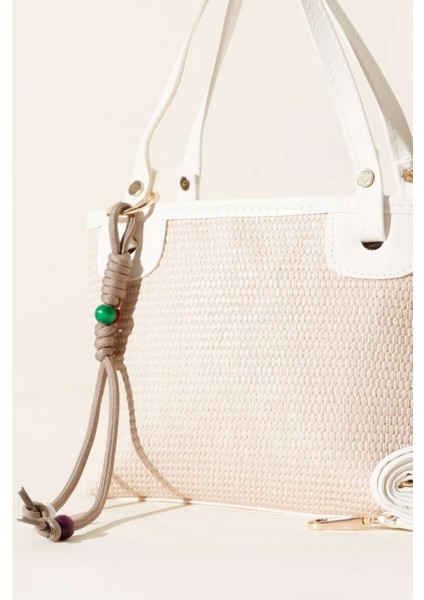 Hasır Dokulu Charm Hediyeli Kadın Omuz Çantasında modelleri