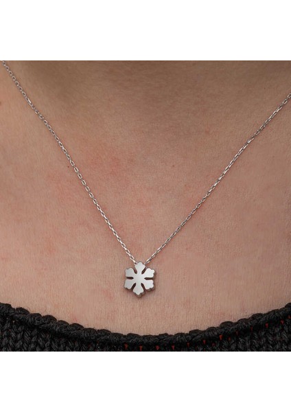 925 Ayar Gümüş Minimal Kar Tanesi Kadın Kolye indirimleri