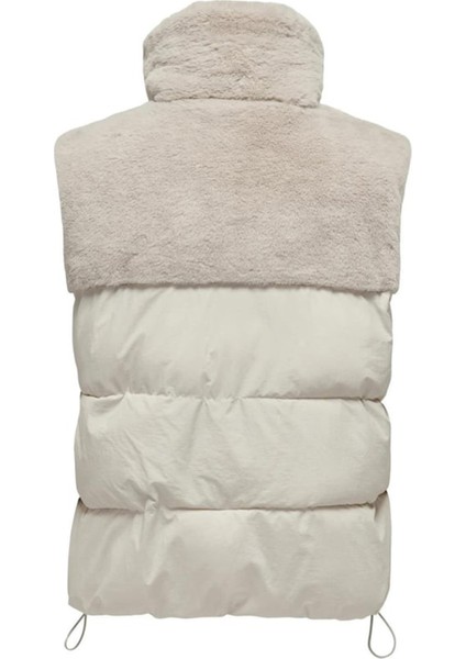 Onlwanja Kapitoneli Yumuşak Tüylü Regular Fit Dik Yaka Şişme Yelek Bayan Yelek 15322053 modelleri