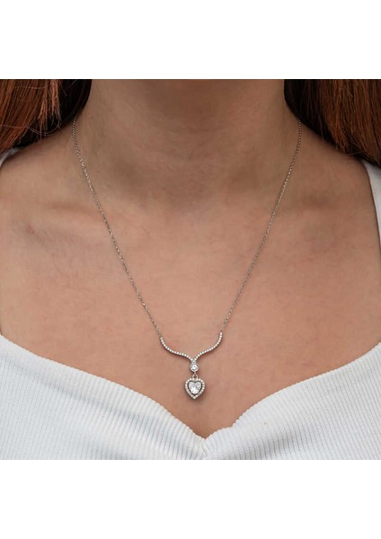 Gümüş Beyaz Zirkon Taşlı Kalp Kadın Kolye modelleri