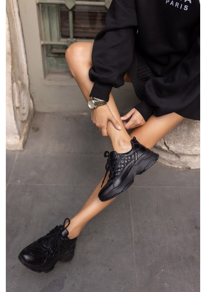 Barry Kadın Siyah Kapıtone Detay Gercek Deri Sneaker indirimleri