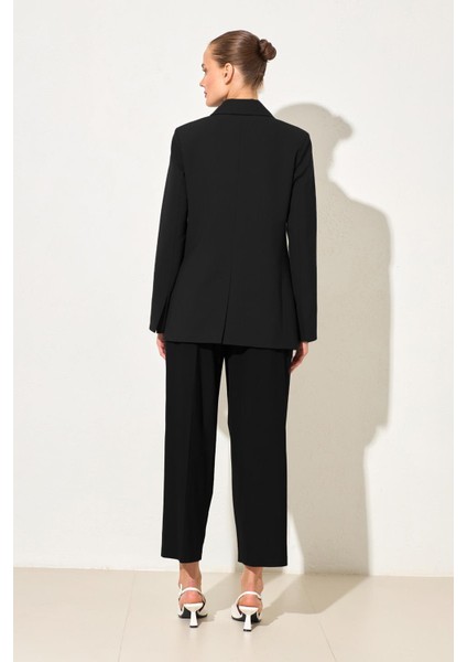 Siyah Cep ve Düğme Detaylı Basic Ceket