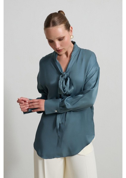 Kuvars Boyundan Şal Detaylı Uzun Kollu Gömlek fırsatları