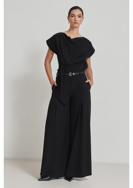 Siyah Bel Detaylı Kısa Kollu Bluz modelleri