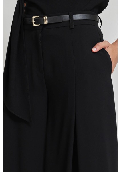 Siyah Bel Detaylı Kısa Kollu Bluz indirimleri