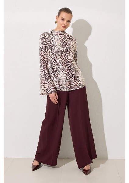 Ekru-Bordo Desenli Uzun Kollu Rahat Kesim Bluz