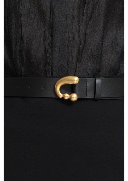 Siyah Etek ve Gömlek Detaylı Elbise