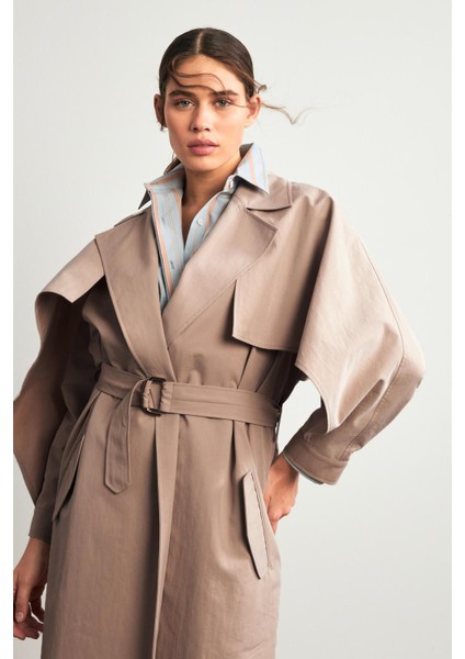 Bej Kemerli Ceket Yaka Uzun Kollu Cepli Uzun Trençkot