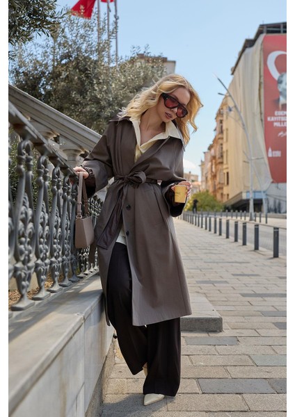 Kahve Yaka Ve Kemer Detaylı Uzun Trençkot
