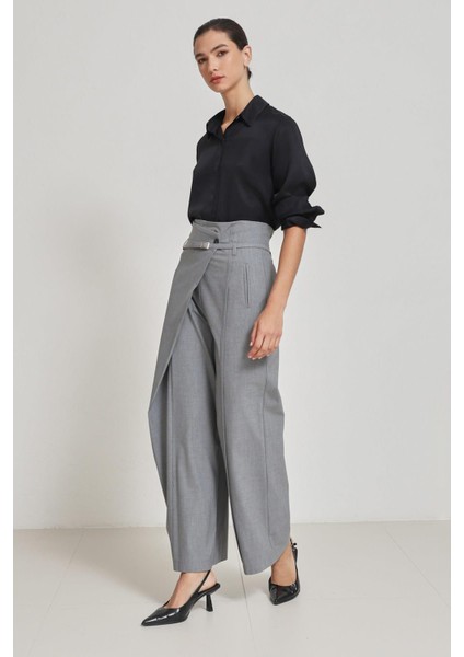 Gri Asimetrik Detaylı Geniş Paça Pantolon indirimleri
