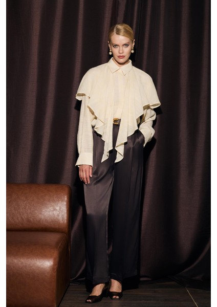 Krem Dökümlü Rahat Kesim Uzun Kollu Gömlek