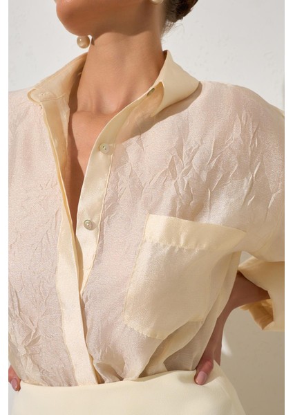 Krem Etek ve Gömlek Detaylı Elbise