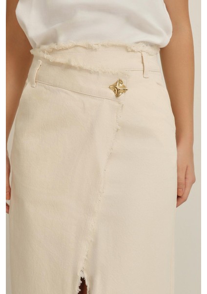 Bej Düğme Detaylı Asimetrik %100 Pamuklu Etek