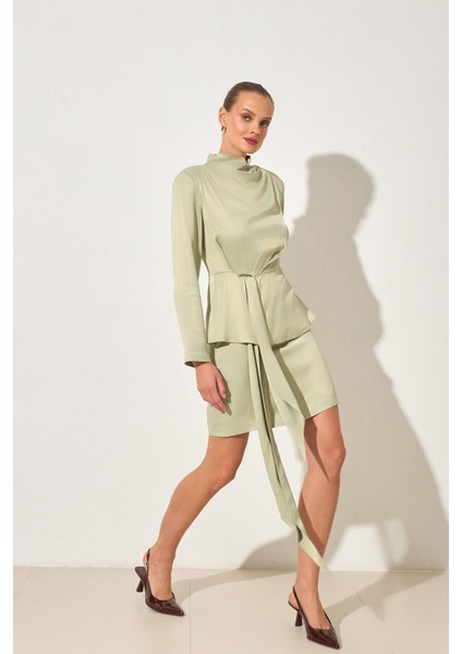 Nil Yeşili Bağlama Detaylı Balıkçı Yaka Uzun Kollu Mini Elbise