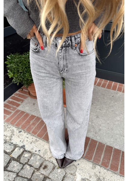 Gri Yıkama Yüksek Bel Geniş Paça Jean
