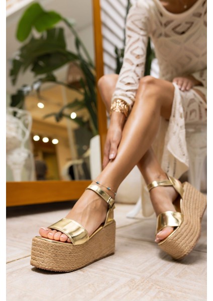 Join Kadin Beyaz Espadrıl Ip Sargılı Feta Sandalet fiyatları