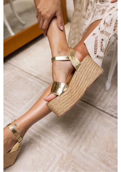 Join Kadin Beyaz Espadrıl Ip Sargılı Feta Sandalet fırsatları