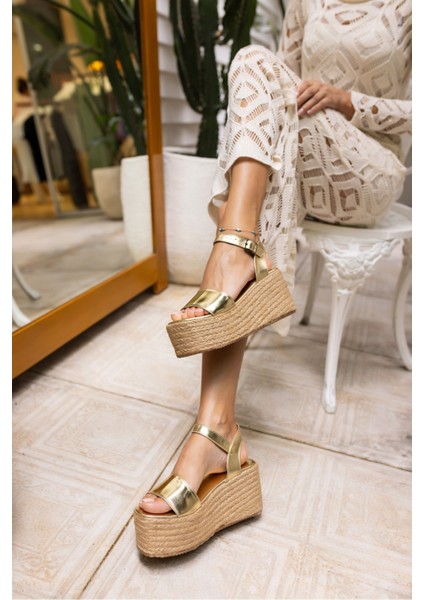 Join Kadin Beyaz Espadrıl Ip Sargılı Feta Sandalet