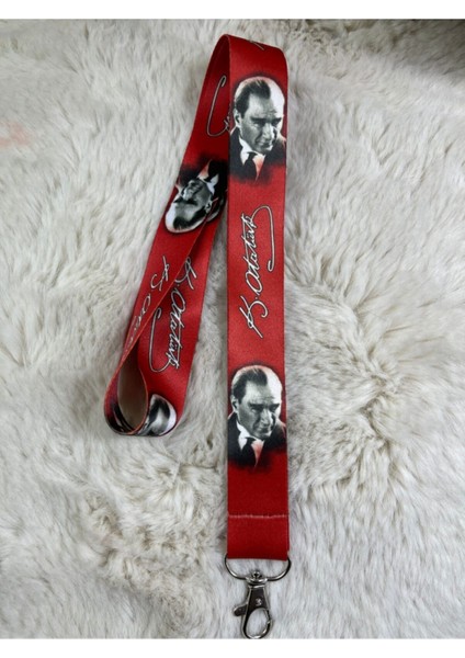 Kırmızı Atatürk Silüet Boyun Askısı