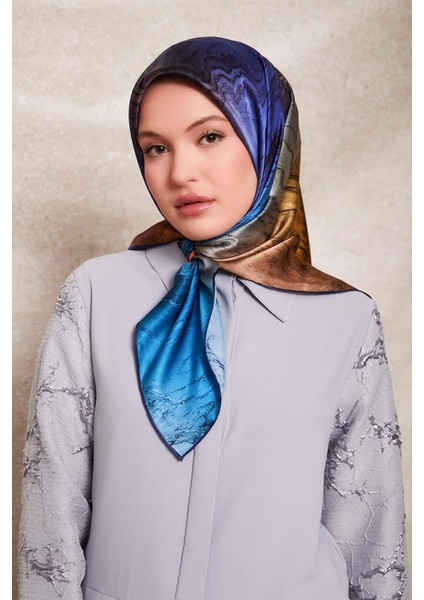 Kahve-Gold Karmaşık Desen Twill Ipek Eşarp modelleri