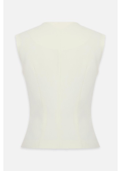 Krem Düğme Detaylı Yelek ve Pile Detaylı Midi Boy Etekli Takım modelleri