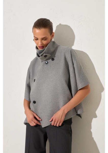 Gri Düğme Detaylı Panço Kaban