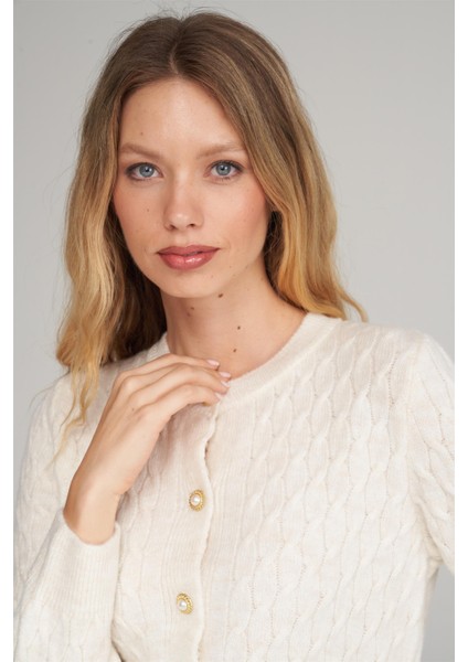 Çetinkaya Miya Mira 2314 Kadın Bisiklet Yaka Akrilik Triko Hırka Kırık Beyaz fırsatları