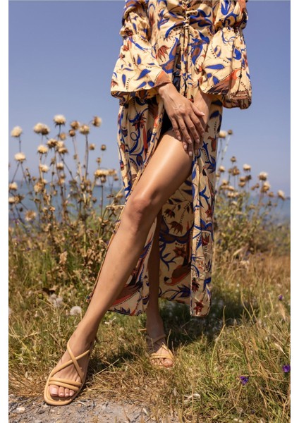 Zill Kadin Beyaz Pofuduk Taban Sandalet