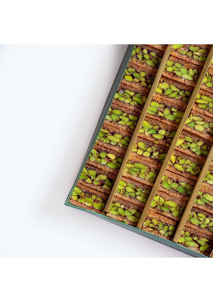 Antep Fıstıklı Kadayıflı Osmanlı Tatlısı (800 gr) modelleri