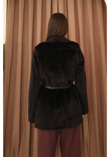 Kadın Siyah Kemerli Kürk Görünümlü Fox Kumaş Ceket Kaban fırsatları