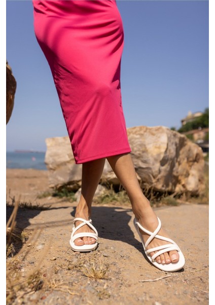 Zill Kadin Beyaz Pofuduk Taban Sandalet modelleri