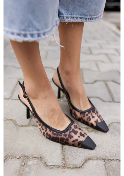 Zelıa Kadın Leopar Burun Demır Detay Topuklu Ayakkabı
