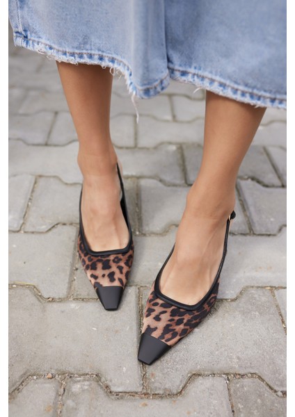 Zelıa Kadın Leopar Burun Demır Detay Topuklu Ayakkabı