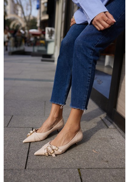 Eleksı Kadin Bej Rugan Mini Topuklu Ayakkabi