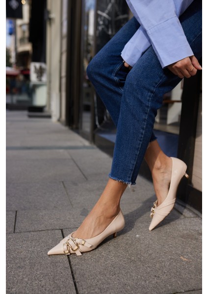 Eleksı Kadin Bej Rugan Mini Topuklu Ayakkabi