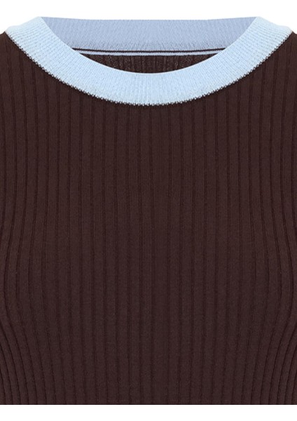 Kahverengi Boyundan Şerit Detaylı Uzun Kollu Triko Bluz fırsatları