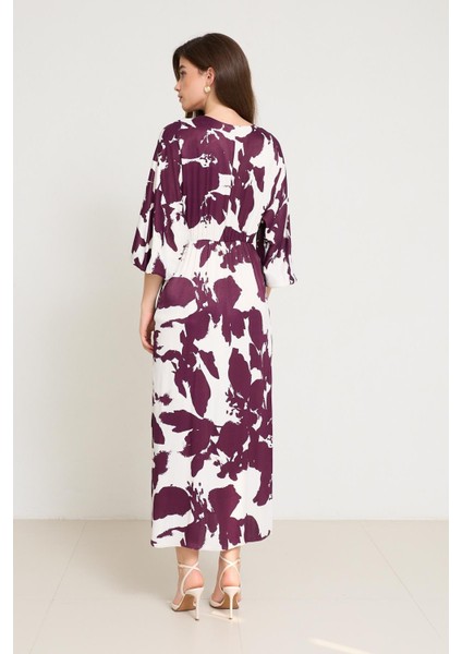 Ekru-Bordo Yaka Detaylı Rahat Kesim Desenli Elbise indirimleri
