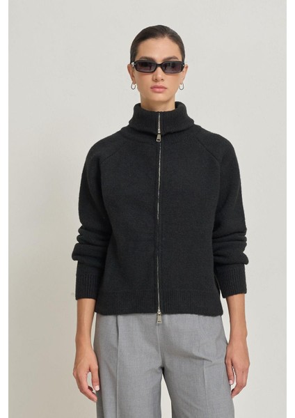 Siyah Uzun Kollu Fermuar Detaylı Triko modelleri