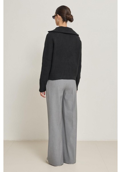 Siyah Uzun Kollu Fermuar Detaylı Triko indirimleri