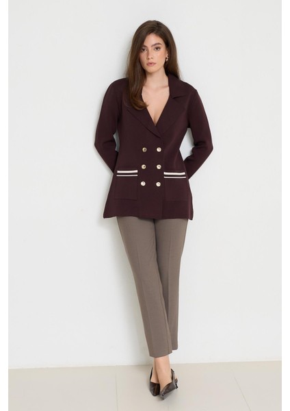 Kahverengi Düğme ve Çizgi Detaylı Triko Ceket