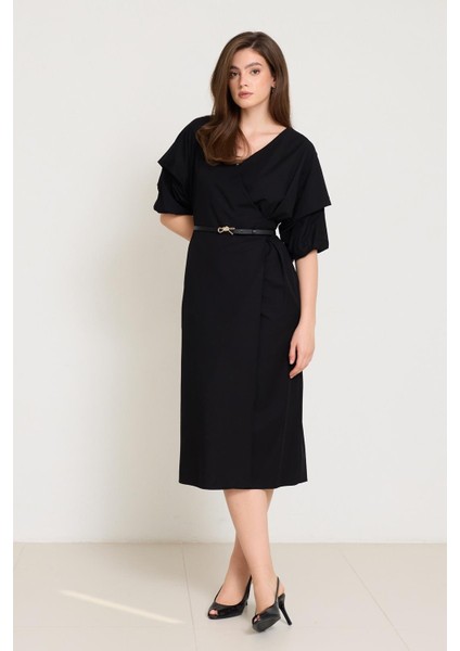 Siyah Kruvaze Yaka Kol Detaylı Tam Kalıp Midi Boy Elbise